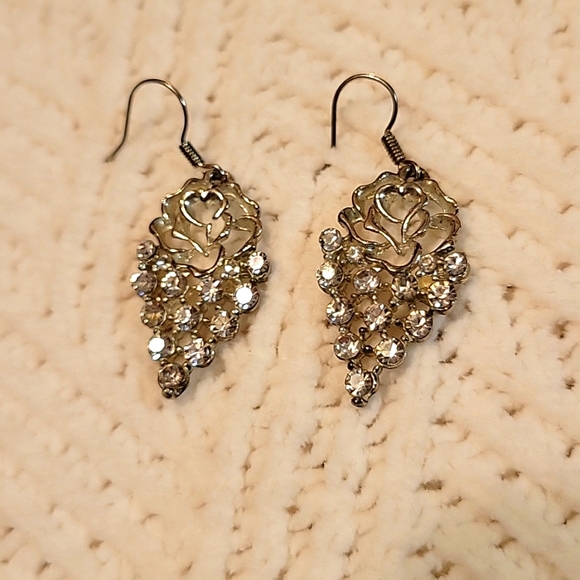 Sparling Silver Earrings - Picture 1 of 4